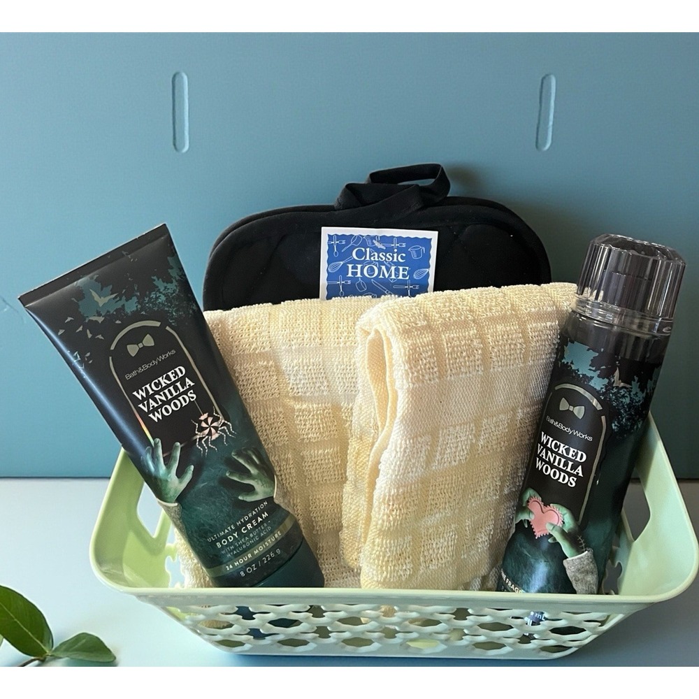 7 PC Bath & Body‎ Works Gift Basket Body Cream Mist Kitchen Towels Potholders